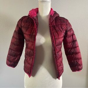 Girls XS 6/6X puffer jacket. In good condition. Wore occasionally.
